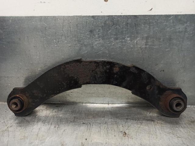 MITSUBISHI 4110A085 Brazo superior de suspensión trasera izquierdo/derecho  disponible Valladolid