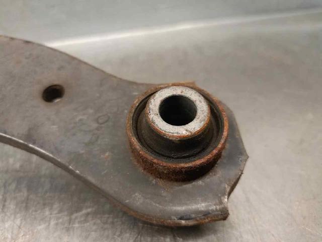 4110A085 MITSUBISHI Brazo superior de suspensión trasera izquierdo/derecho  comprar en Jaén