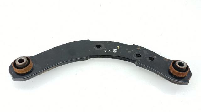 Brazo superior de suspensión trasera izquierdo/derecho 4110A140 MITSUBISHI