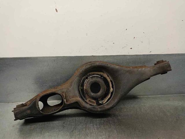 Brazo suspension trasero inferior izquierdo 4113A037 MITSUBISHI