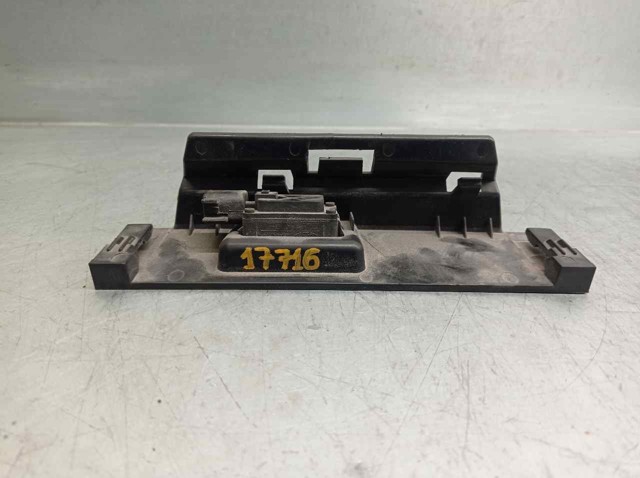 4122748 FORD Botón de accionamiento del cierre de la tapa del maletero (puerta trasera 3/5)  en stock Córdoba