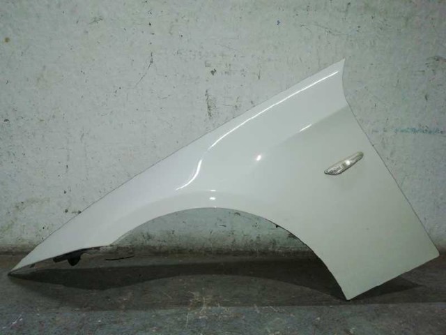 Aleta delantera izquierda 41357135679 BMW