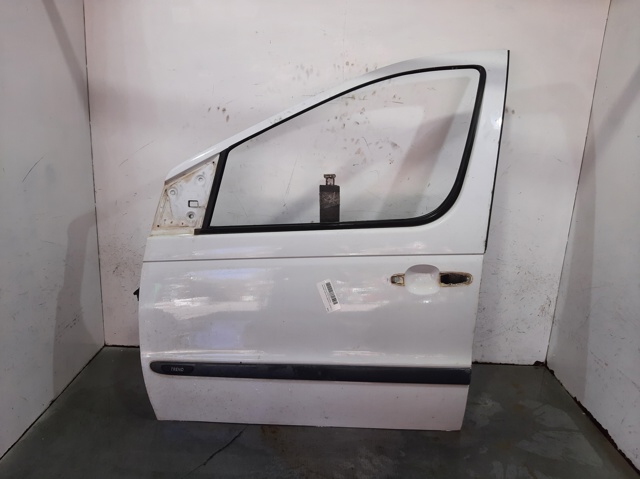 Puerta delantera izquierda 4147200005 Mercedes