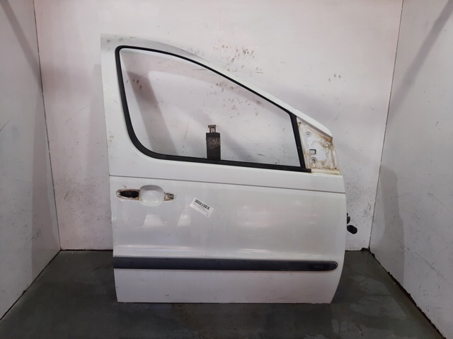 Puerta delantera derecha 4147200105 Mercedes