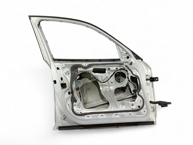 41515A2A381 BMW Puerta delantera izquierda  comprar en Oviedo