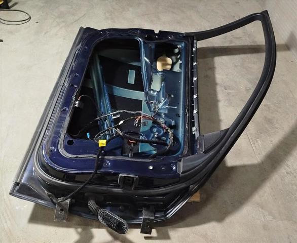 BMW 41515A2A3A5 Puerta delantera izquierda  en stock Salamanca