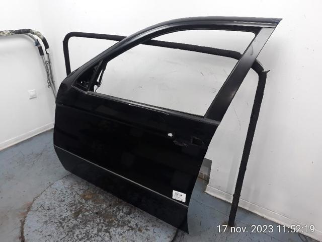 41518256823 BMW Puerta delantera izquierda  en stock Huelva