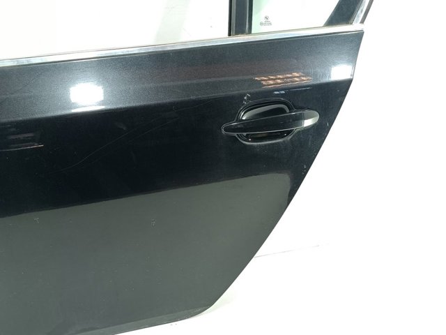 41527202341 BMW Puerta trasera izquierda  en stock Gandía