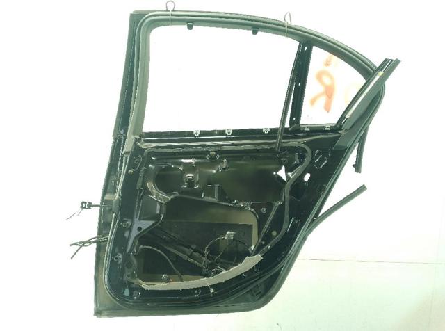 41527202341 BMW Puerta trasera izquierda comprar Bilbao