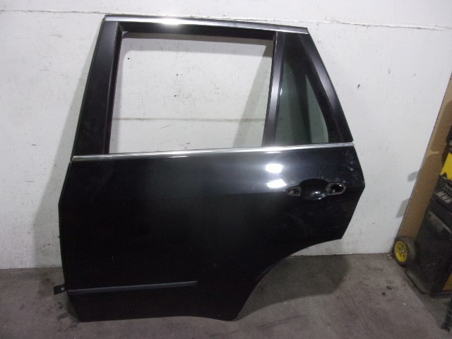 41527261481 BMW Puerta trasera izquierda  comprar en Lleida