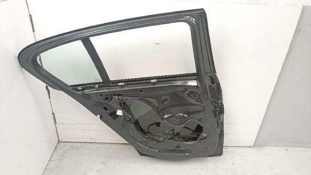 41527284515 BMW Puerta trasera izquierda  en stock Córdoba
