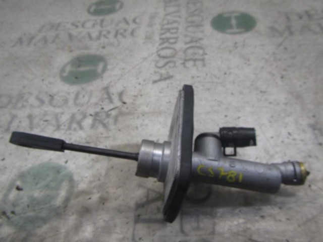 Cilindro maestro de clutch 416052H000 HYUNDAI