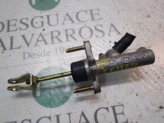 Cilindro maestro de clutch 416101G000 HYUNDAI