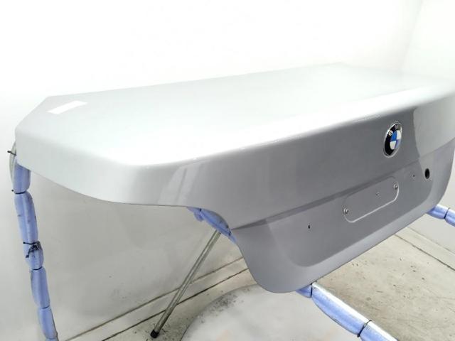 41627122441 Tapa maletero  en stock Castellón