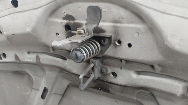 Capó del motor BMW 1 E81