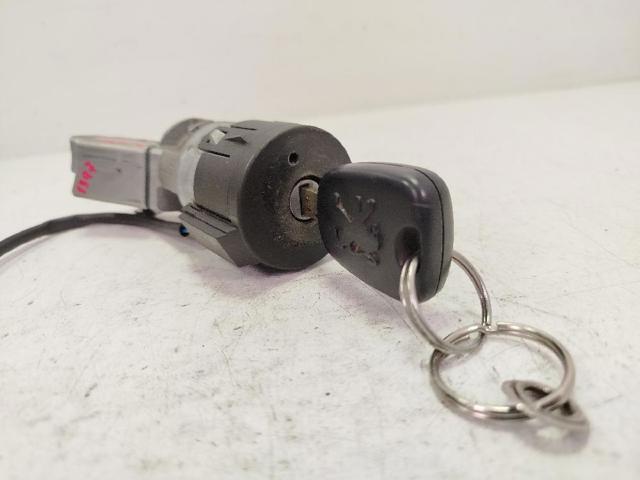 PEUGEOT 4162XT Cerradura de encendido  comprar en Albacete