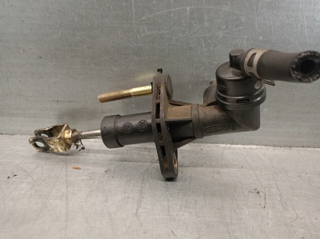 HYUNDAI 4171039001 Bombin de embrague  en stock Terrassa