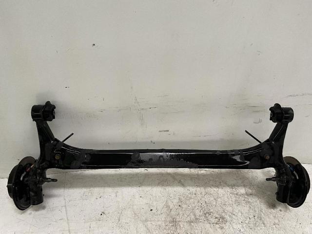 Subchasis trasero soporte motor Toyota Prius NHW20