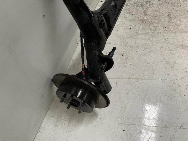 Subchasis trasero soporte motor Toyota Prius NHW20