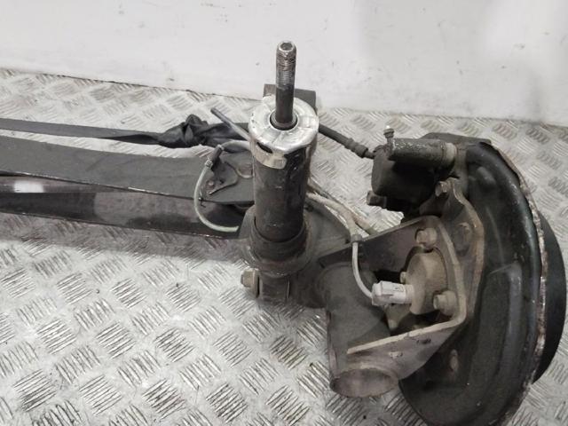 Subchasis trasero soporte motor Toyota Prius NHW20