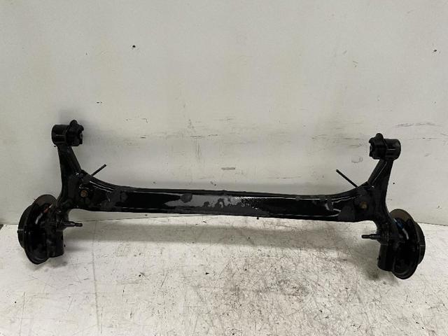 Subchasis trasero soporte motor Toyota Prius NHW20