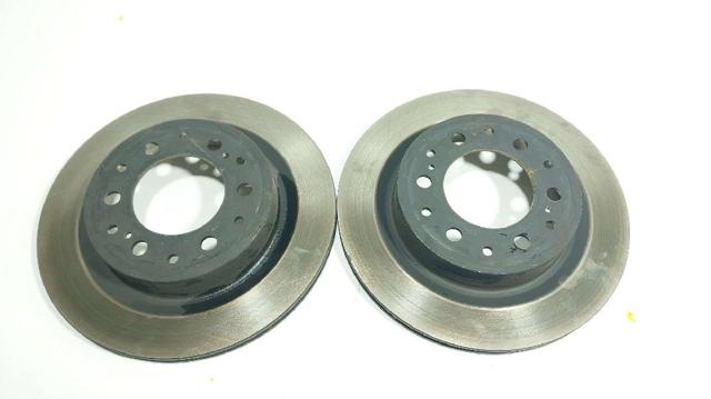 Frenos traseros Toyota Land Cruiser  (J300)