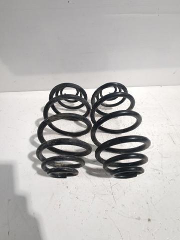 Aislador de resorte trasero inferior de goma 424761 OPEL