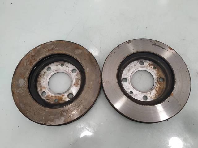 Freno de disco delantero Peugeot 205 1 741A, C