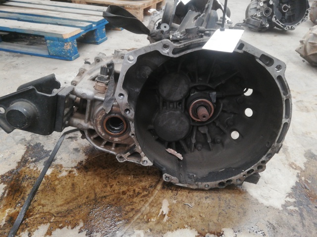 4300038050 HYUNDAI Caja de cambios manual completa  comprar en Jaén