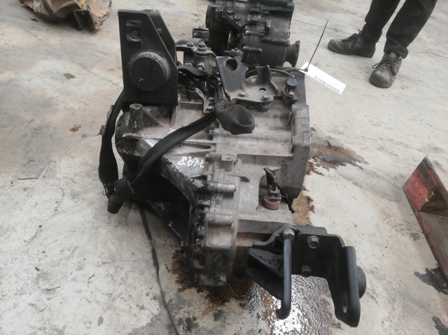 HYUNDAI 4300038050 Caja de cambios manual completa  comprar en Albacete