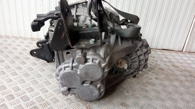 HYUNDAI 4300038050 Caja de cambios manual completa  comprar en Albacete