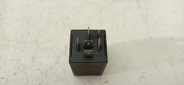 Relé de intermitencia del limpiaparabrisas Volkswagen Passat 3A5, 351, 315