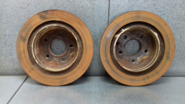 NISSAN 432068H305 Disco de freno trasero  en stock Terrassa