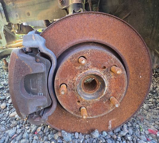 4321205090 TOYOTA Mangueta delantera izquierda  en stock Gandía