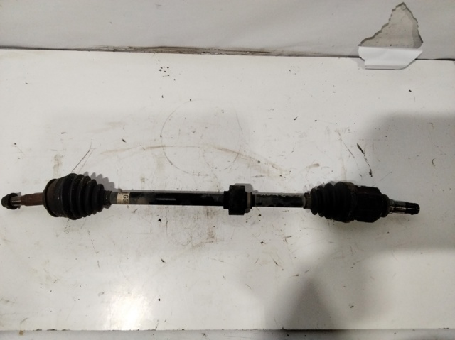 Semieje delantero derecho 434100D180 TOYOTA