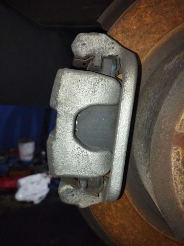 Pinza de freno trasera derecha 440013NK0A NISSAN