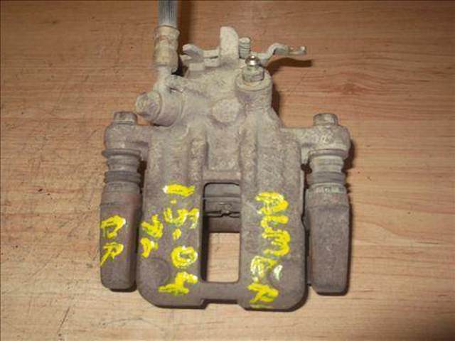 Pinza de freno trasera derecha 44001BM40A NISSAN