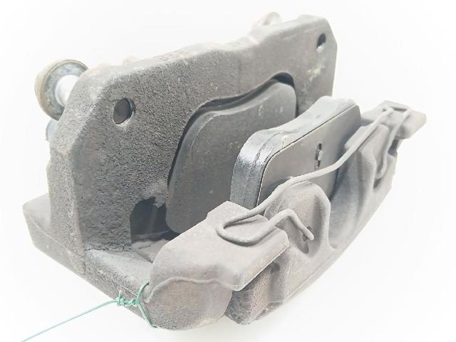 4400V4 Pinza de freno delantera derecha  disponible Utrera
