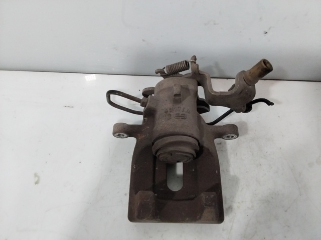 Pinza de freno trasera izquierda 4401Q2 PEUGEOT