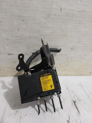 Módulo hidráulico ABS Toyota Auris E15