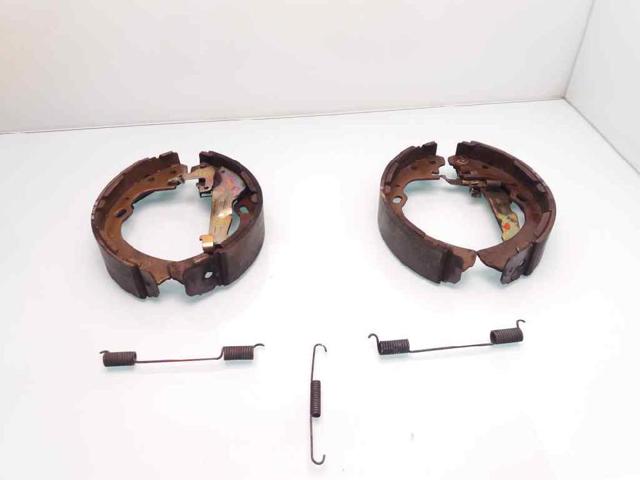 Zapatas de freno traseras 440602S425 NISSAN