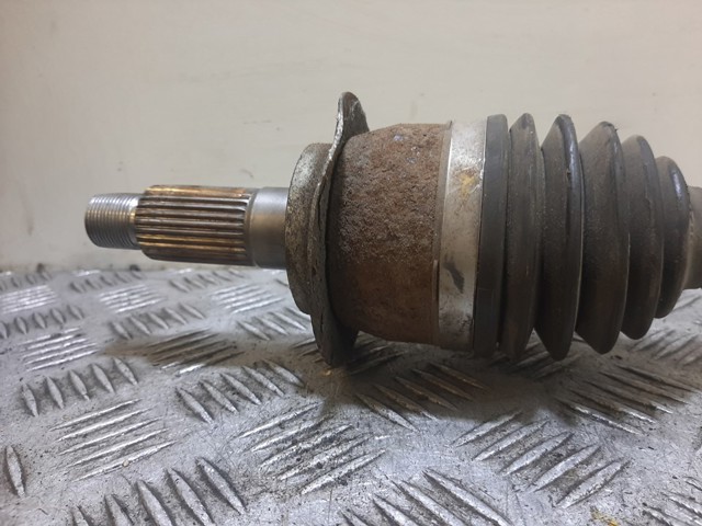 Semieje delantero derecho 4410179J21 SUZUKI