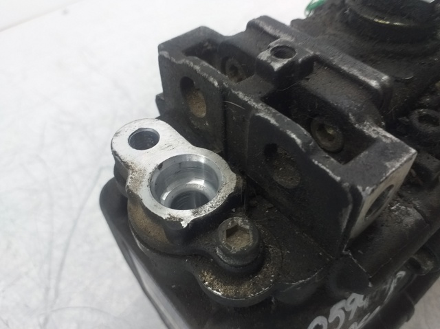 Compresor de aire acondicionado Alfa Romeo 146 930