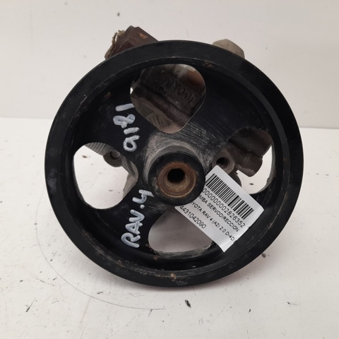 4431042090 TOYOTA Bomba de dirección  en stock Gandía
