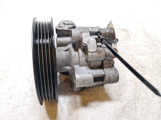 4431042090 Bomba de dirección comprar Girona