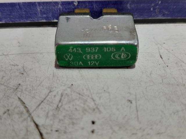 VAG 443937105A Fusibles  en stock Terrassa