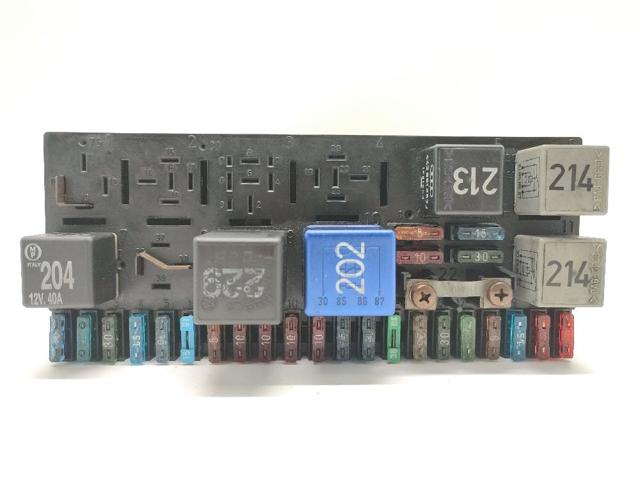 Comprar Caja de fusibles Audi 100  44, 44Q a bajo precio