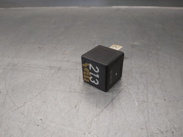 Relé de ventilador Volkswagen Passat  (3B2)