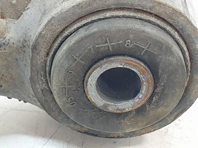 4440109001 Brazo superior izquierdo de la suspensión delantera  disponible Málaga