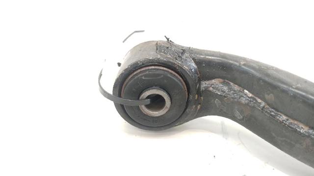 4440209001 SSANG YONG Brazo superior derecho de la suspensión delantera  en stock Huelva